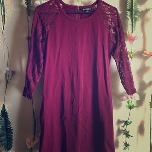 Red Solid & Lace 3/4 Express Dress